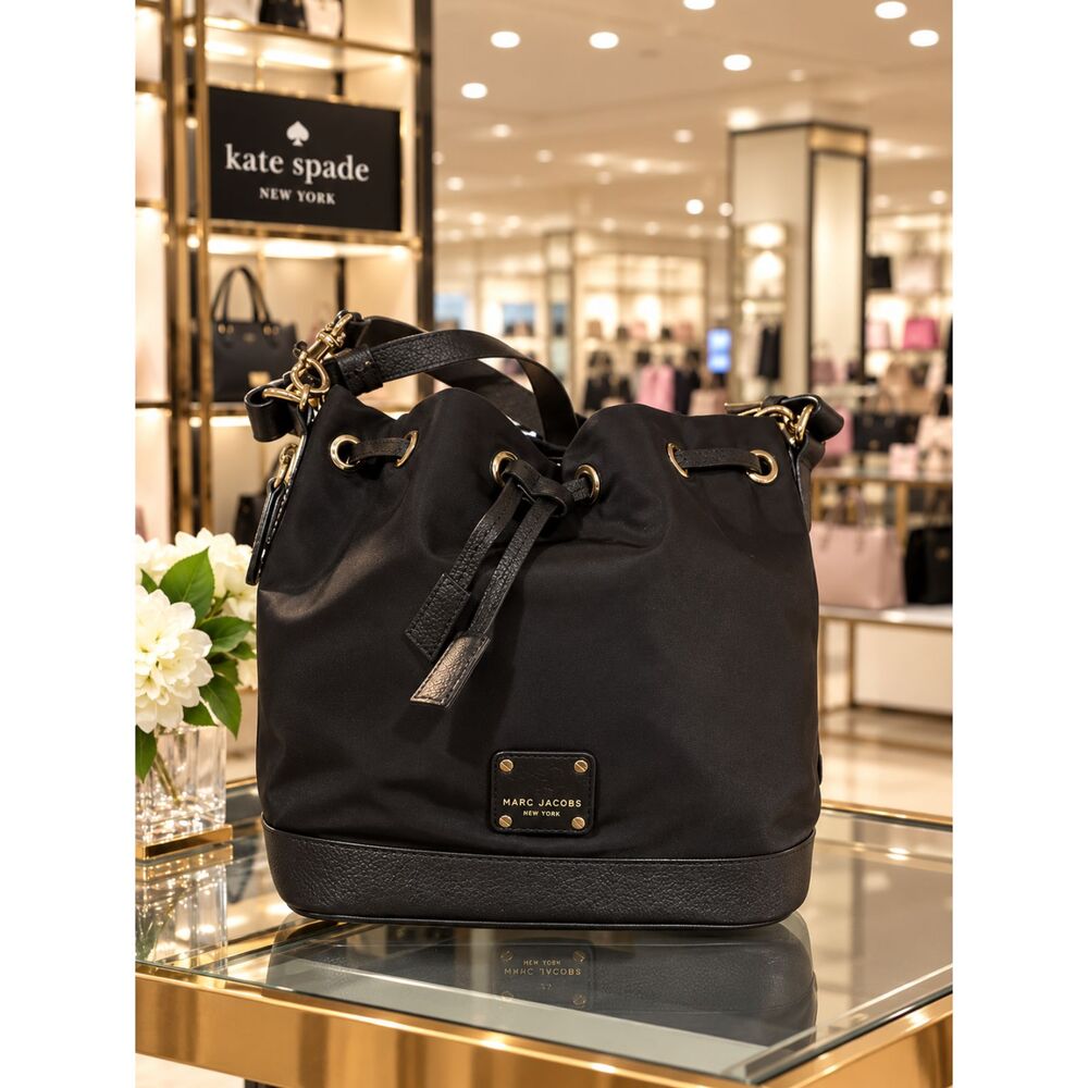 HENRI BENDEL NYC EUC Black Nylon Bucket Bag Gold Hardware Crossbody